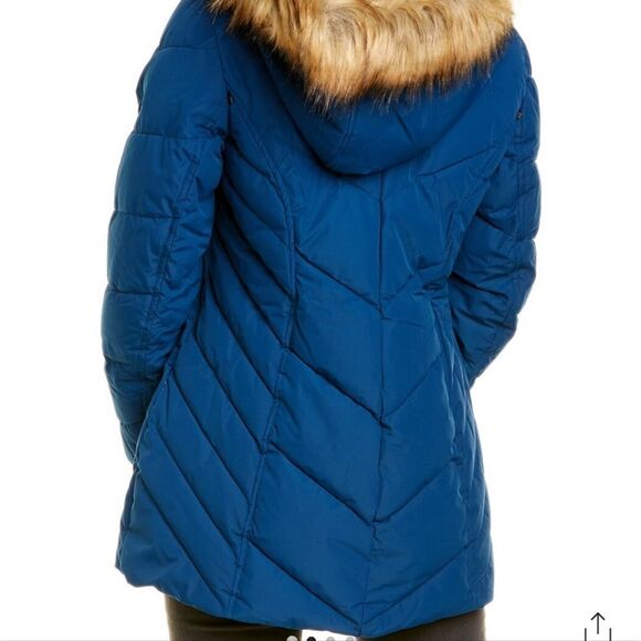 NOVELTI Puffer Coat - Picture 2 of 7